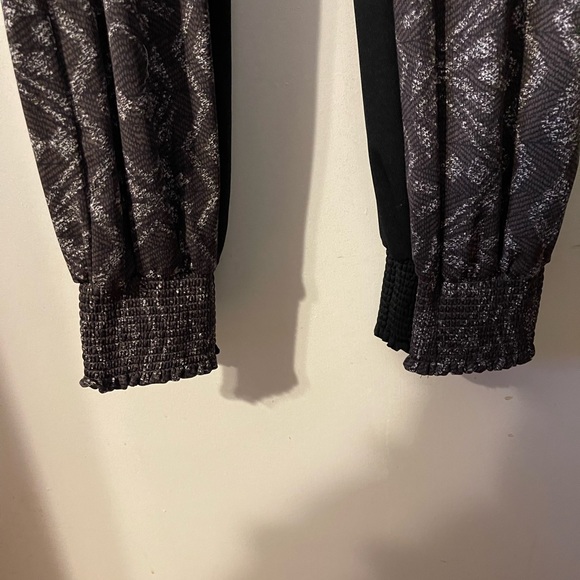 NWOT Kim Kardashian strapless jumpsuits - Picture 11 of 12